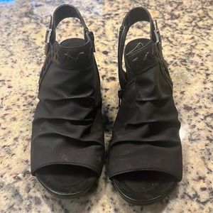 BOC Comfort Black Sandals - Worn once
